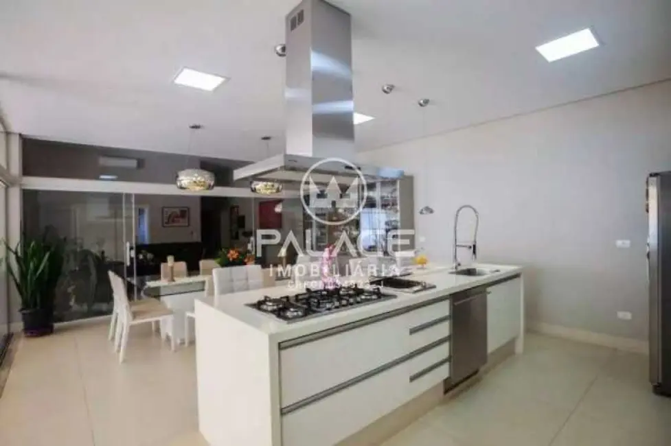 Casa de Condomínio com 4 quartos à venda, 417m2 em Piracicaba - SP - imagem 3 Foto 3 de Casa de Condomínio com 4 quartos à venda, 417m2 em Piracicaba - SP