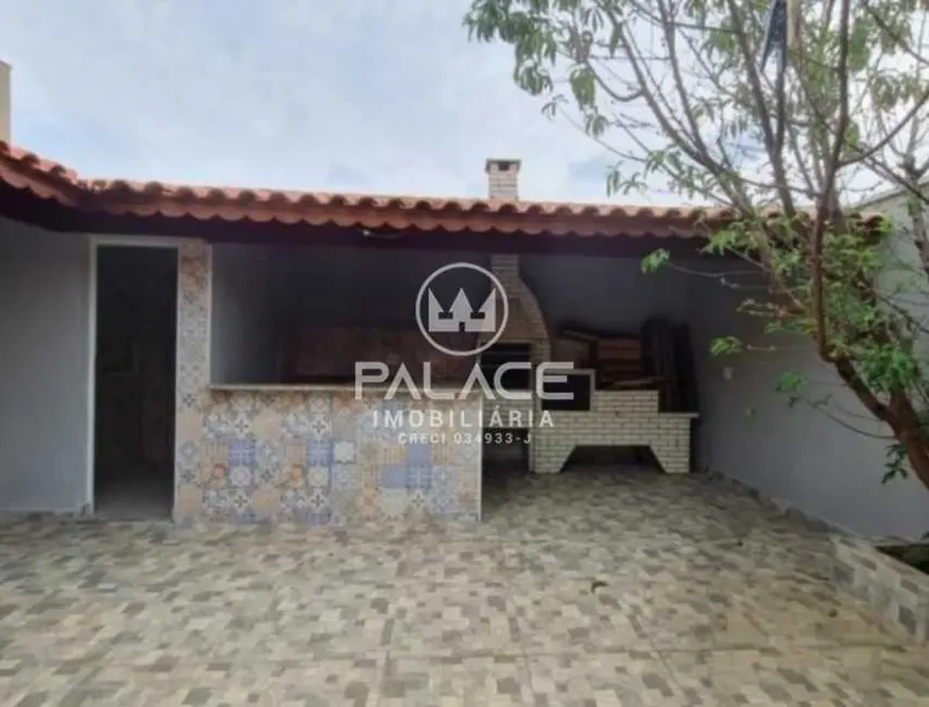 Foto 1 de Casa com 2 quartos à venda, 140m2 em Sao Pedro - SP