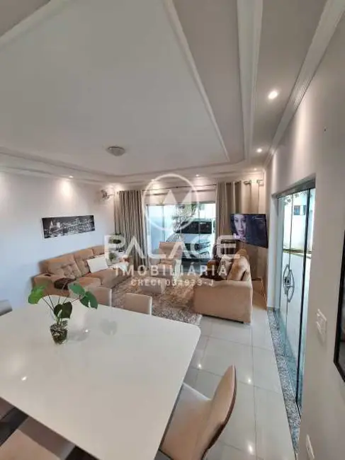 Casa com 3 quartos à venda, 211m2 em Piracicaba - SP - imagem 5 Foto 5 de Casa com 3 quartos à venda, 211m2 em Piracicaba - SP