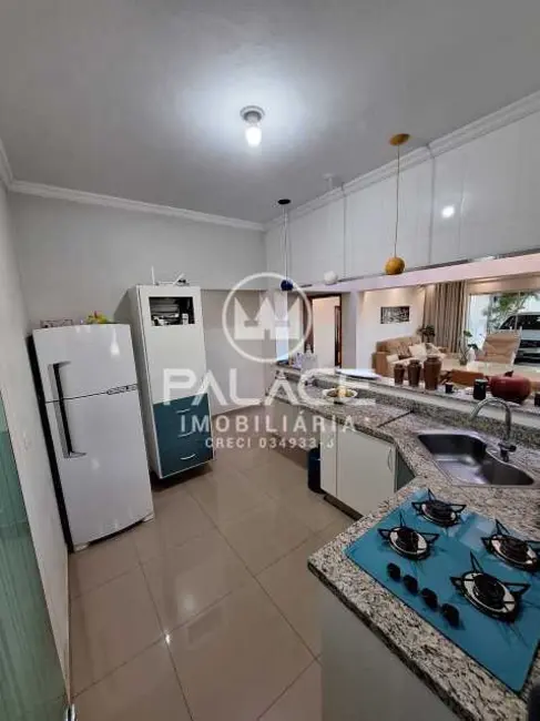 Casa com 3 quartos à venda, 211m2 em Piracicaba - SP - imagem 9 Foto 9 de Casa com 3 quartos à venda, 211m2 em Piracicaba - SP