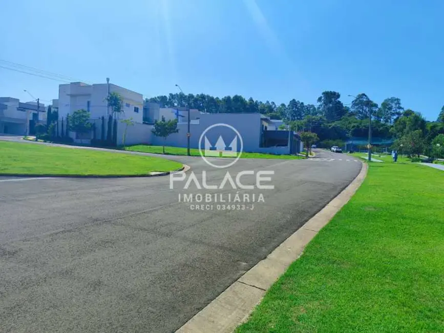 Foto 2 de Terreno / Lote à venda, 273m2 em Piracicaba - SP
