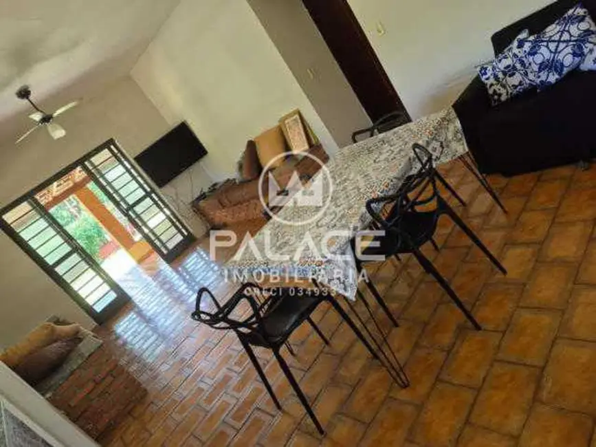 Casa de Condomínio com 3 quartos para alugar, 260m2 em Piracicaba - SP - imagem 3 Foto 3 de Casa de Condomínio com 3 quartos para alugar, 260m2 em Piracicaba - SP
