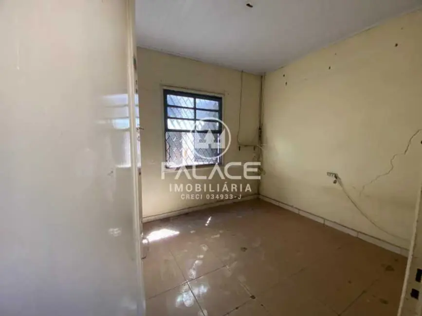 Foto 8 de Casa Comercial com 2 quartos para alugar, 182m2 em Piracicaba - SP