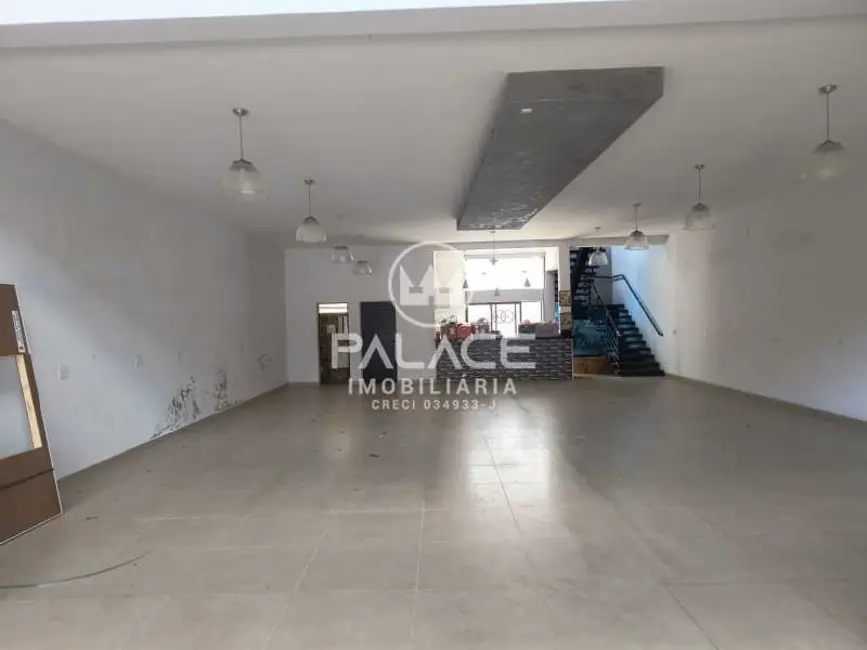 Loja para alugar, 137m2 em Piracicaba - SP - imagem 2 Foto 2 de Loja para alugar, 137m2 em Piracicaba - SP