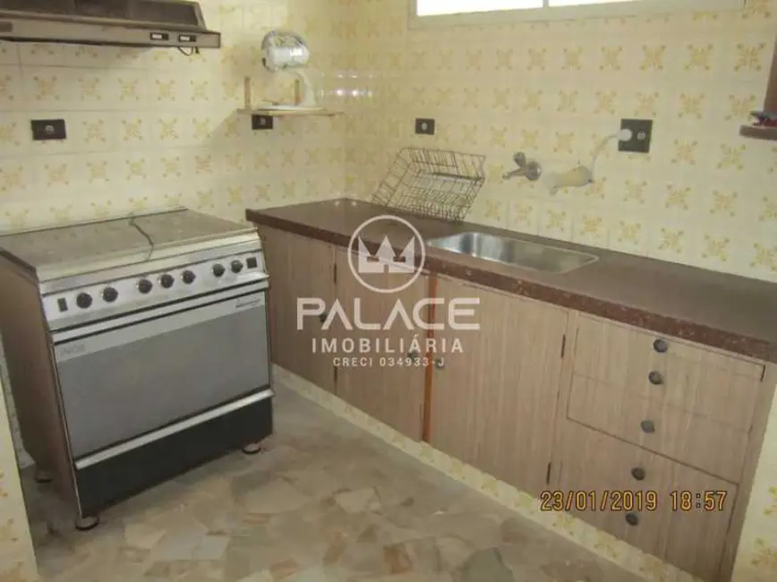 Casa Comercial com 5 quartos à venda, 270m2 em Piracicaba - SP - imagem 9 Foto 9 de Casa Comercial com 5 quartos à venda, 270m2 em Piracicaba - SP