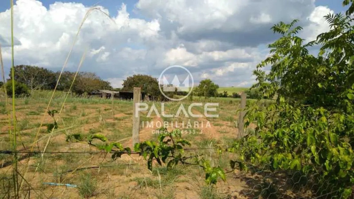 Foto 1 de Sítio / Rancho à venda, 300m2 em Piracicaba - SP