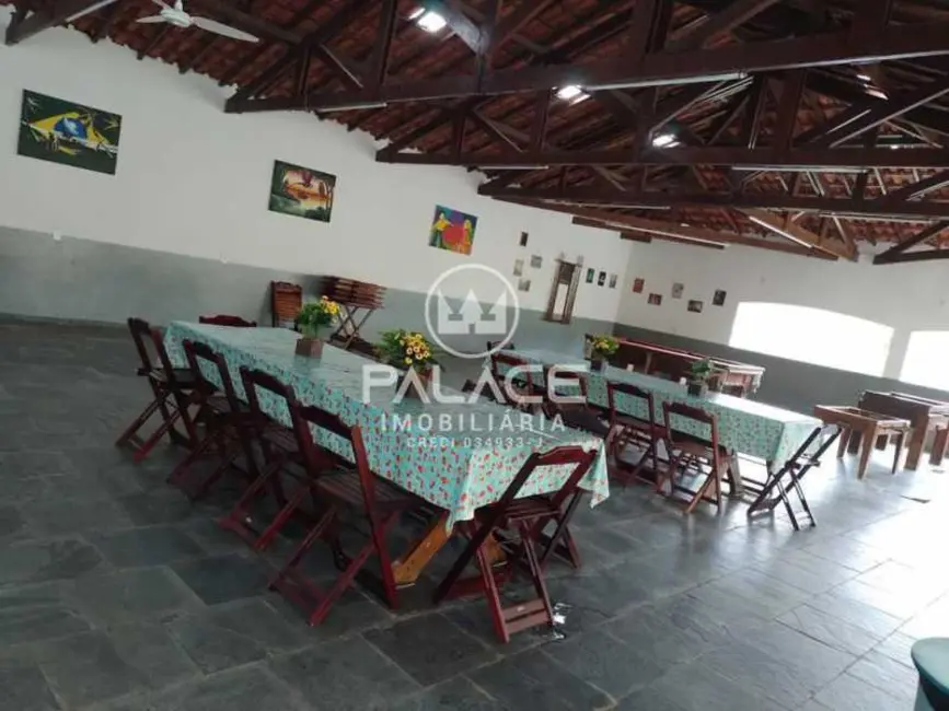 Foto 4 de Chácara com 10 quartos à venda e para alugar, 1300m2 em Laranjal Paulista - SP