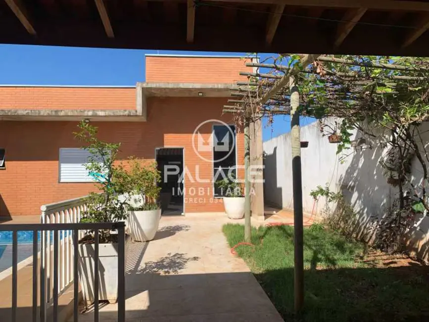 Casa com 3 quartos à venda, 250m2 em Piracicaba - SP - imagem 2 Foto 2 de Casa com 3 quartos à venda, 250m2 em Piracicaba - SP