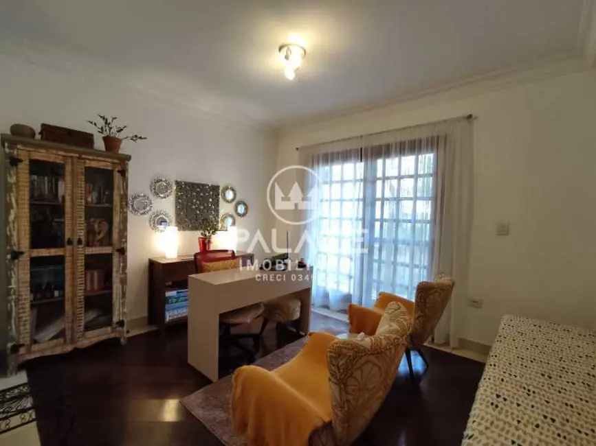 Casa com 3 quartos à venda e para alugar, 241m2 em Piracicaba - SP - imagem 5 Foto 5 de Casa com 3 quartos à venda e para alugar, 241m2 em Piracicaba - SP