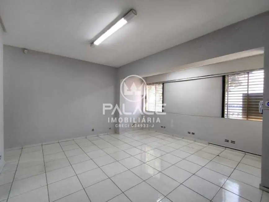 Foto 2 de Casa Comercial com 3 quartos para alugar, 127m2 em Piracicaba - SP