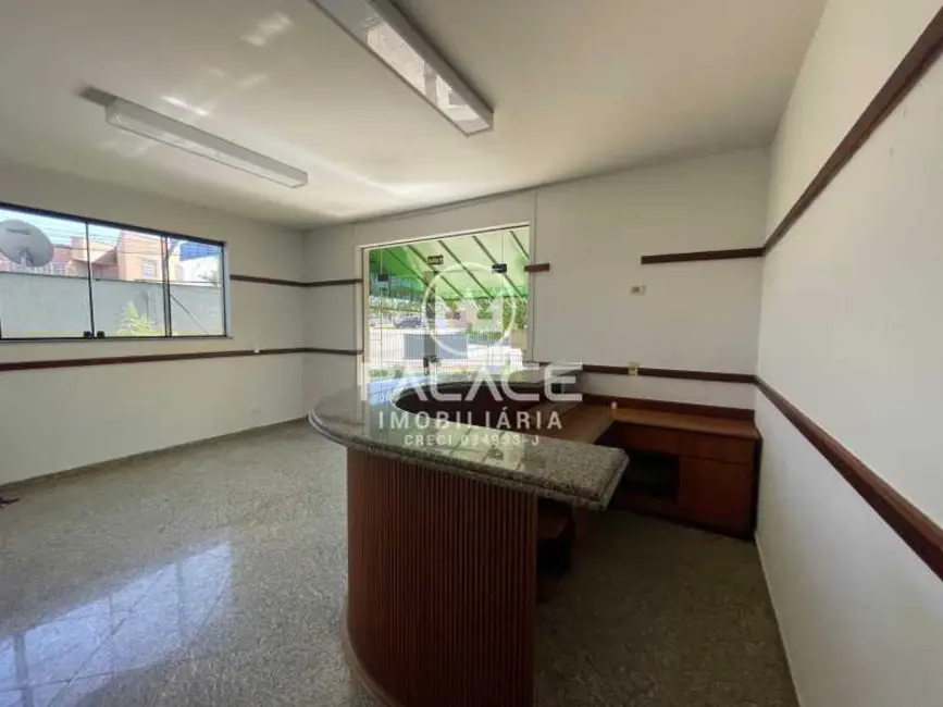 Foto 4 de Prédio Inteiro à venda e para alugar, 900m2 em Piracicaba - SP