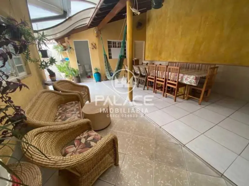 Foto 1 de Casa com 3 quartos à venda, 220m2 em Piracicaba - SP