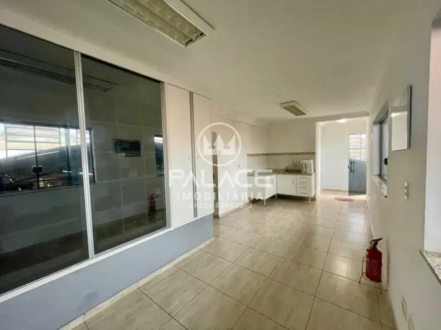 Foto 9 de Loja para alugar, 225m2 em Piracicaba - SP