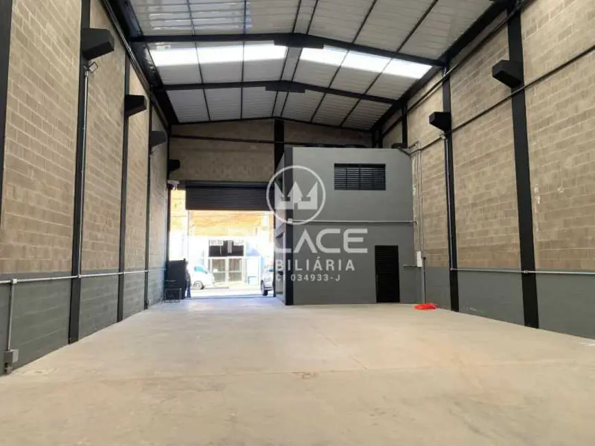 Loja para alugar, 220m2 em Piracicaba - SP - imagem 3 Foto 3 de Loja para alugar, 220m2 em Piracicaba - SP