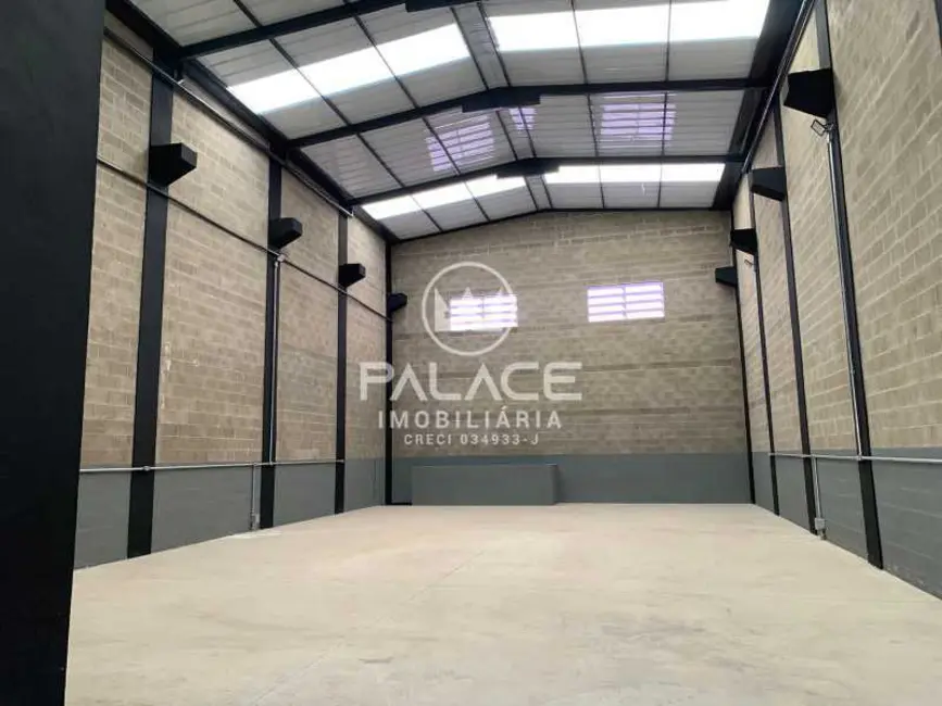 Loja para alugar, 220m2 em Piracicaba - SP - imagem 2 Foto 2 de Loja para alugar, 220m2 em Piracicaba - SP