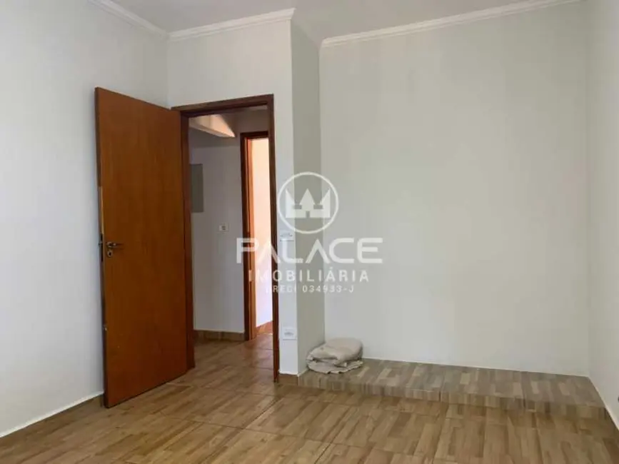 Foto 9 de Chácara com 2 quartos para alugar, 150m2 em Sao Pedro - SP