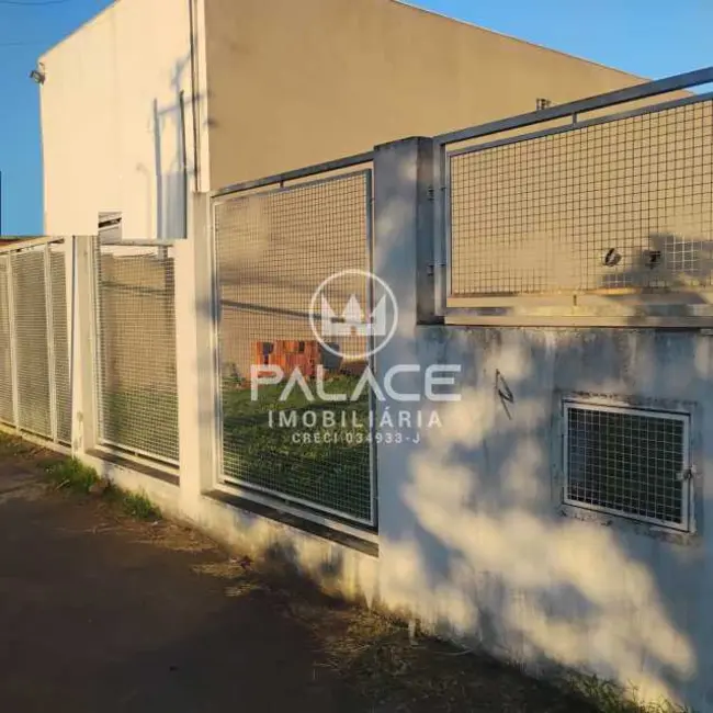 Terreno / Lote para alugar, 840m2 em Piracicaba - SP - imagem 1 Foto 1 de Terreno / Lote para alugar, 840m2 em Piracicaba - SP