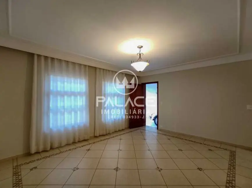 Casa com 3 quartos para alugar, 192m2 em Piracicaba - SP - imagem 3 Foto 3 de Casa com 3 quartos para alugar, 192m2 em Piracicaba - SP
