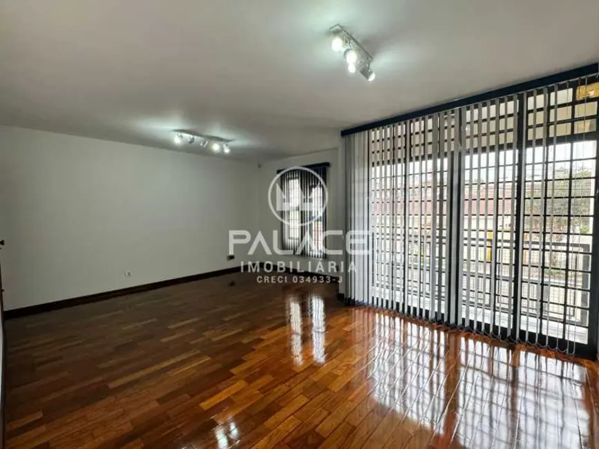 Casa com 3 quartos à venda, 256m2 em Piracicaba - SP - imagem 1 Foto 1 de Casa com 3 quartos à venda, 256m2 em Piracicaba - SP