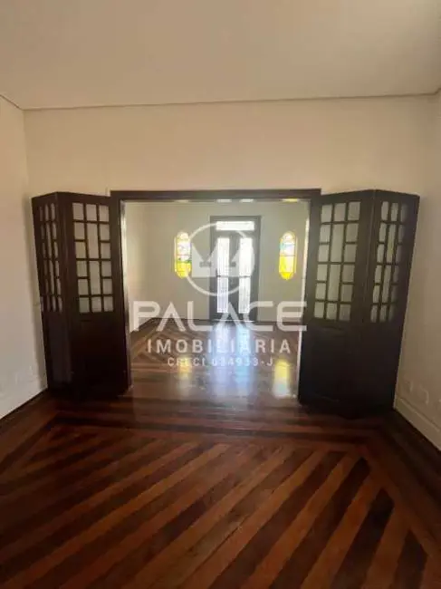 Foto 7 de Casa Comercial com 10 quartos para alugar, 342m2 em Piracicaba - SP