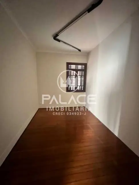 Foto 2 de Casa Comercial com 10 quartos para alugar, 342m2 em Piracicaba - SP
