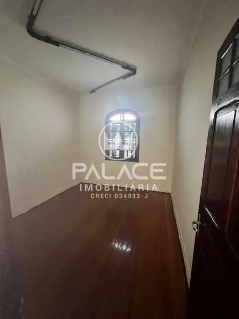Foto 1 de Casa Comercial com 10 quartos para alugar, 342m2 em Piracicaba - SP
