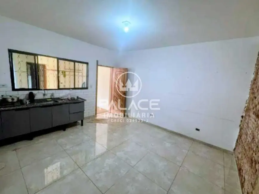 Foto 3 de Casa com 4 quartos para alugar, 180m2 em Piracicaba - SP