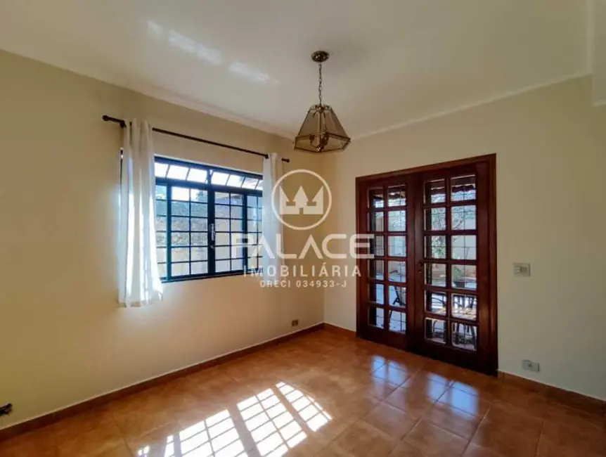 Foto 2 de Casa com 3 quartos para alugar, 124m2 em Piracicaba - SP