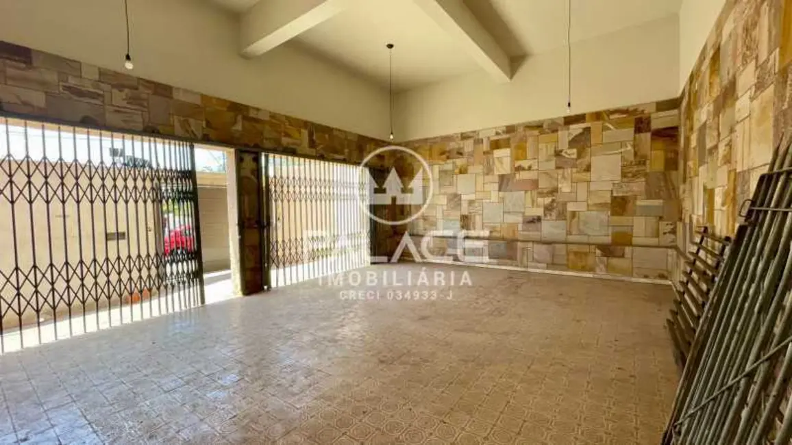 Foto 4 de Casa com 4 quartos para alugar, 300m2 em Piracicaba - SP