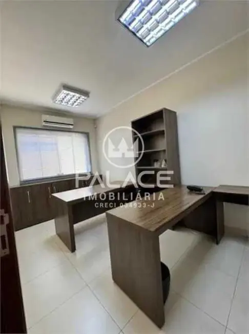Sala Comercial para alugar, 11m2 em Piracicaba - SP - imagem 1 Foto 1 de Sala Comercial para alugar, 11m2 em Piracicaba - SP