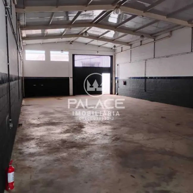 Foto 4 de Loja para alugar, 235m2 em Piracicaba - SP