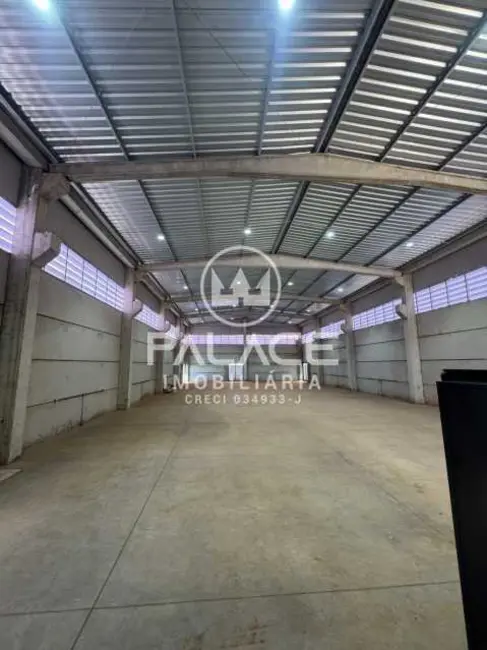 Foto 3 de Loja para alugar, 894m2 em Piracicaba - SP