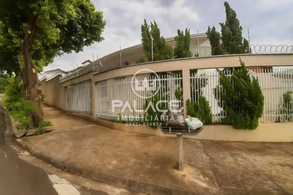Casa com 3 quartos à venda, 215m2 em Piracicaba - SP - imagem 1 Foto 1 de Casa com 3 quartos à venda, 215m2 em Piracicaba - SP