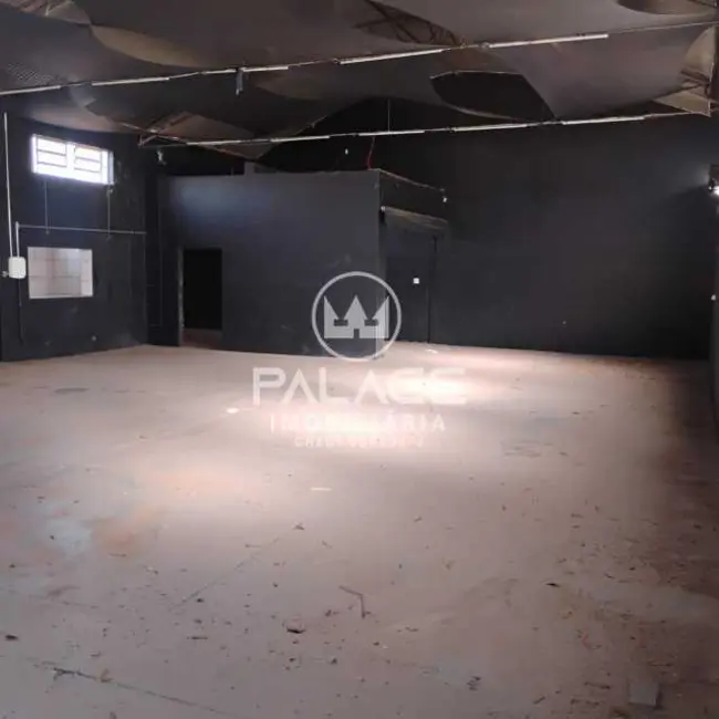 Armazém / Galpão para alugar, 228m2 em Piracicaba - SP - imagem 4 Foto 4 de Armazém / Galpão para alugar, 228m2 em Piracicaba - SP