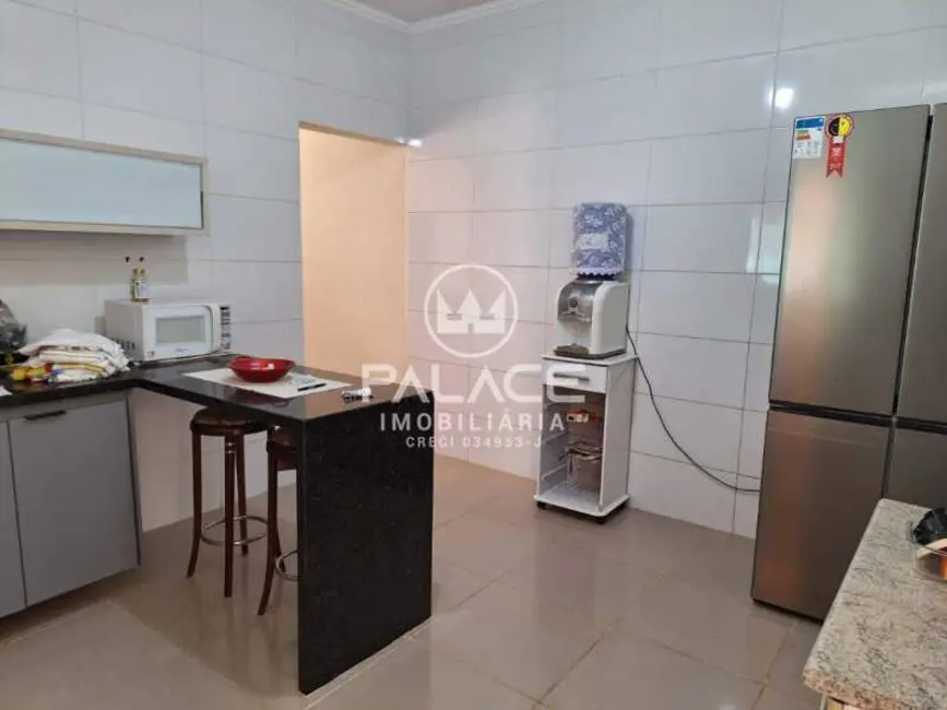 Foto 6 de Casa com 3 quartos à venda, 180m2 em Sao Pedro - SP