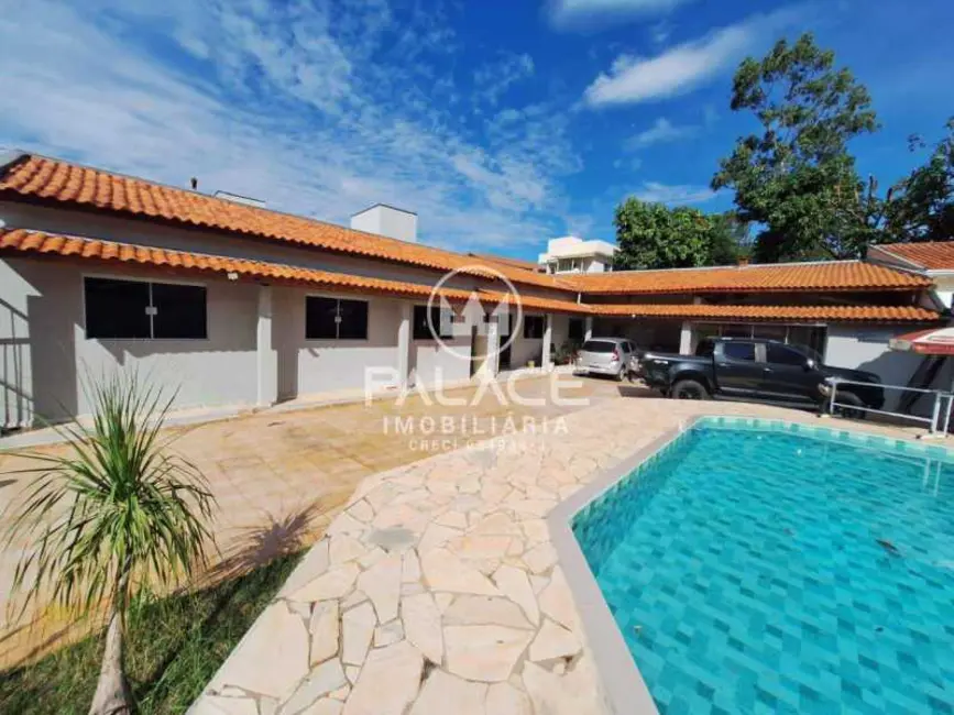 Foto 1 de Casa com 3 quartos à venda, 180m2 em Sao Pedro - SP