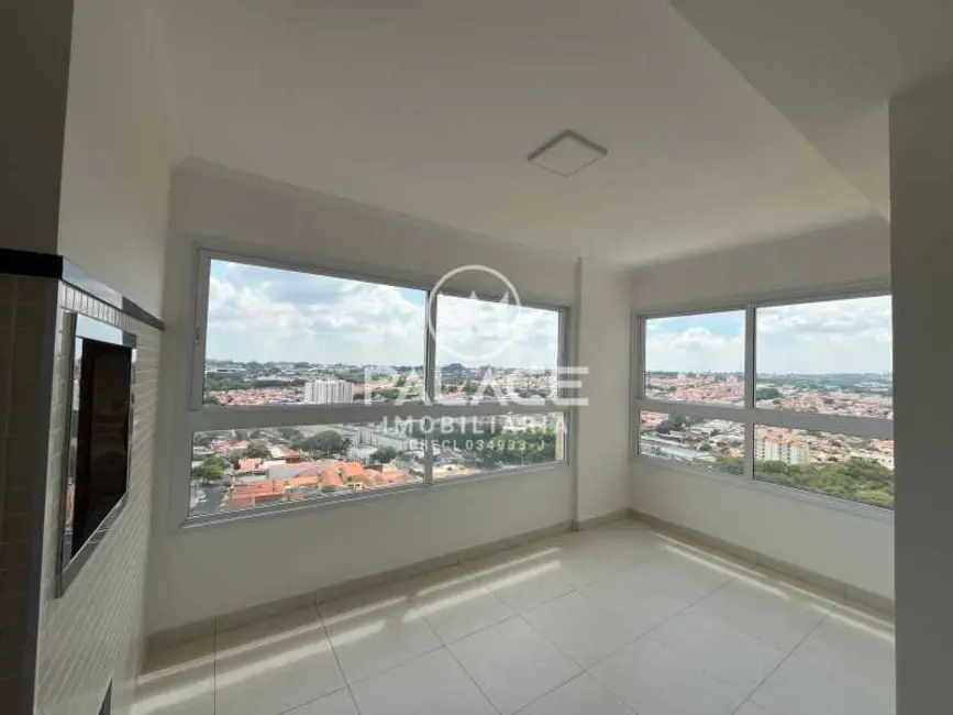 Foto 3 de Apartamento com 3 quartos para alugar, 116m2 em Piracicaba - SP