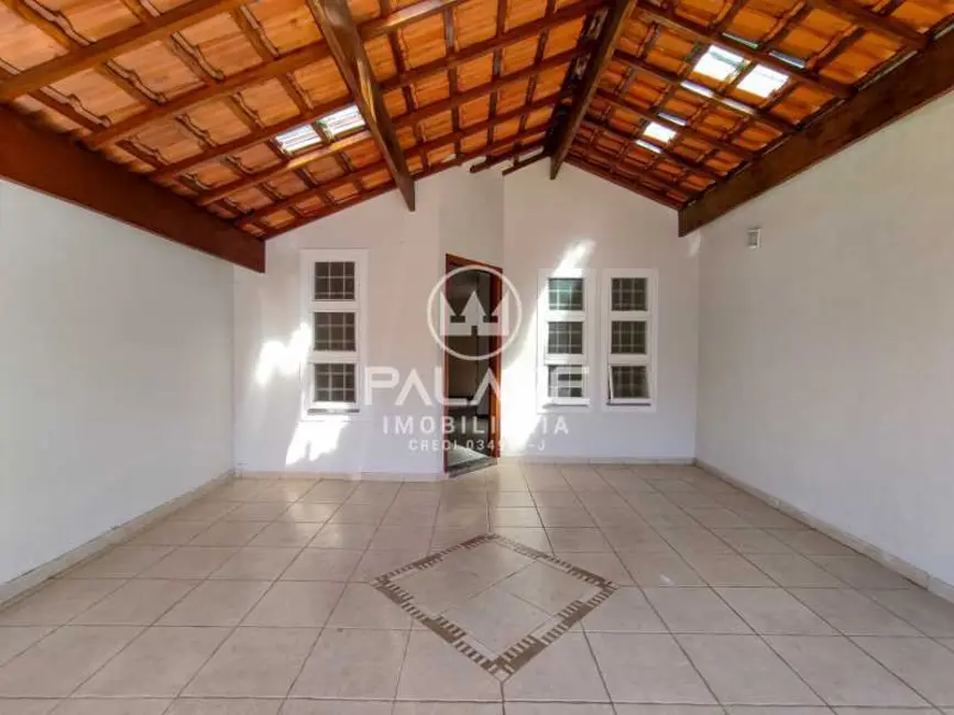 Casa com 2 quartos para alugar, 120m2 em Piracicaba - SP - imagem 3 Foto 3 de Casa com 2 quartos para alugar, 120m2 em Piracicaba - SP
