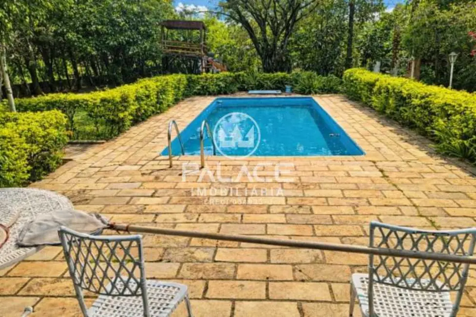 Foto 1 de Chácara com 4 quartos à venda, 250m2 em Sao Pedro - SP