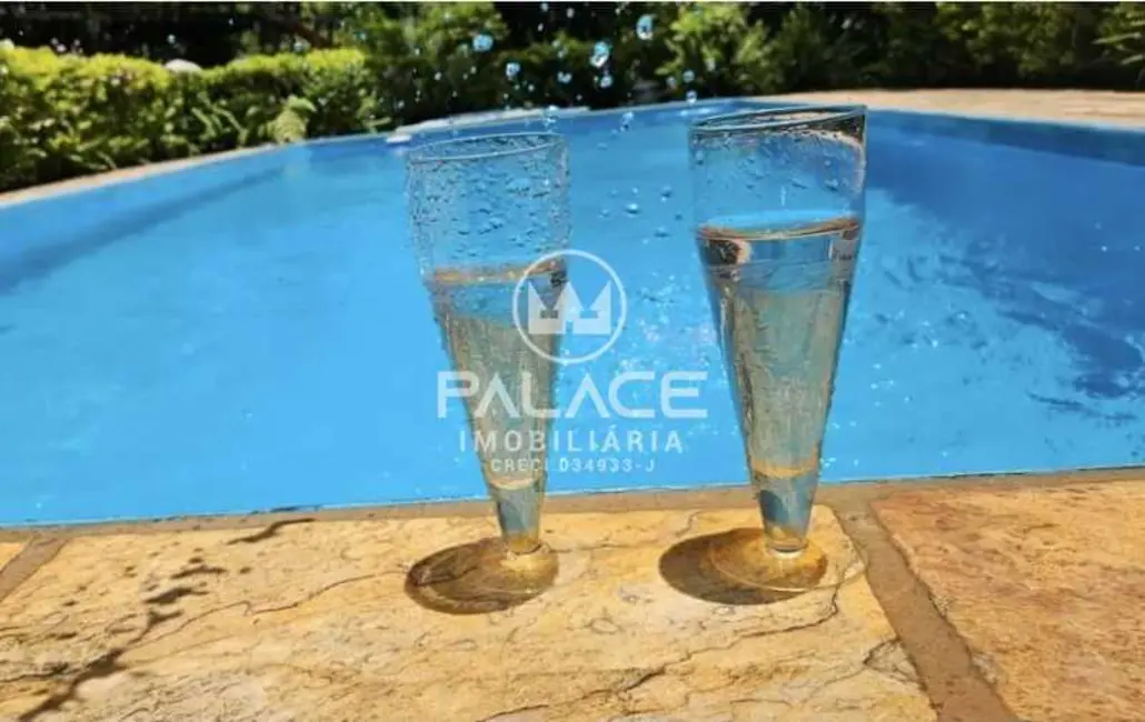 Foto 2 de Chácara com 4 quartos à venda, 250m2 em Sao Pedro - SP