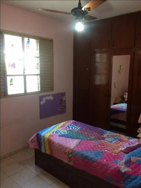Casa com 2 quartos à venda, 180m2 em Piracicaba - SP - imagem 8 Foto 8 de Casa com 2 quartos à venda, 180m2 em Piracicaba - SP