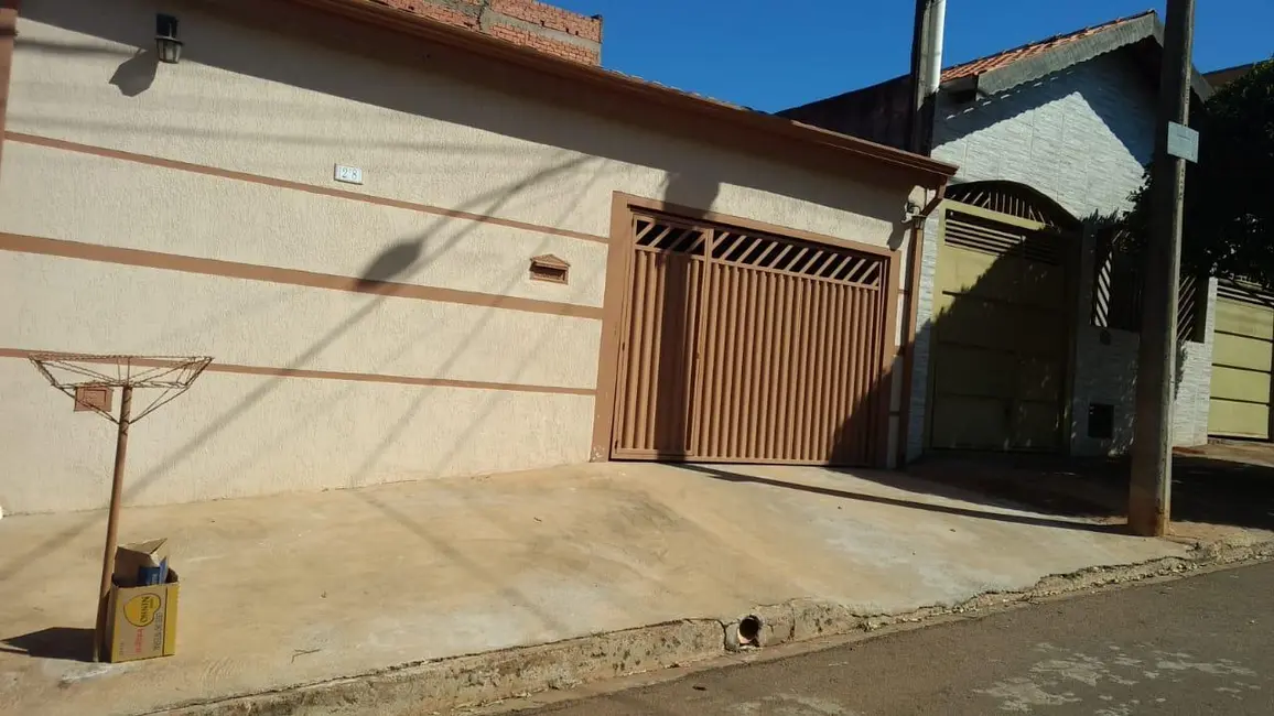 Foto 2 de Casa com 2 quartos à venda, 120m2 em Rio Das Pedras - SP