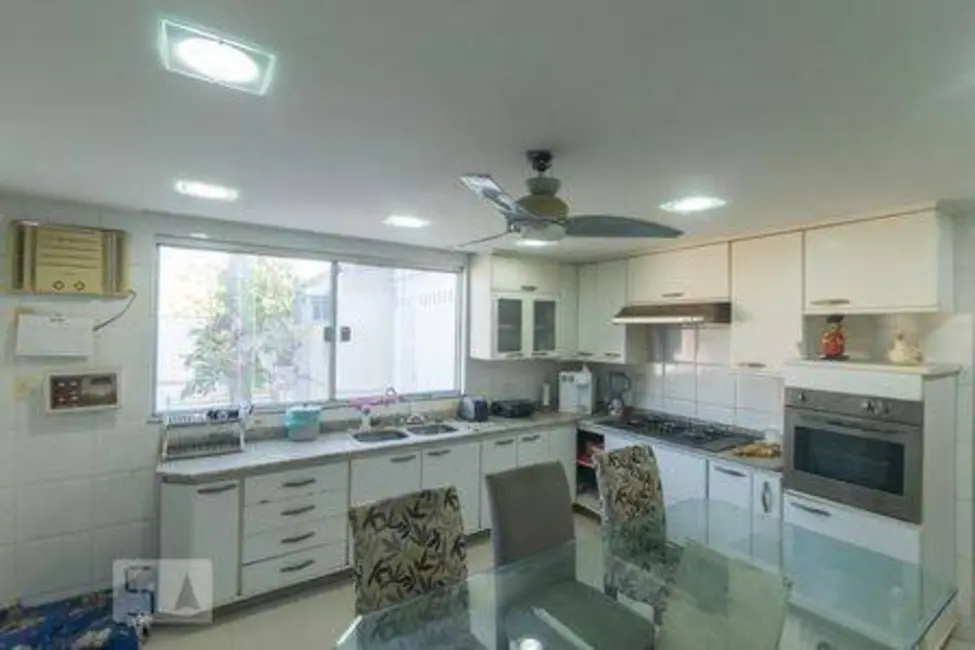 Casa com 6 quartos à venda e para alugar, 610m2 em Recreio dos Bandeirantes, Rio De Janeiro - RJ - imagem 4 Foto 4 de Casa com 6 quartos à venda e para alugar, 610m2 em Recreio dos Bandeirantes, Rio De Janeiro - RJ