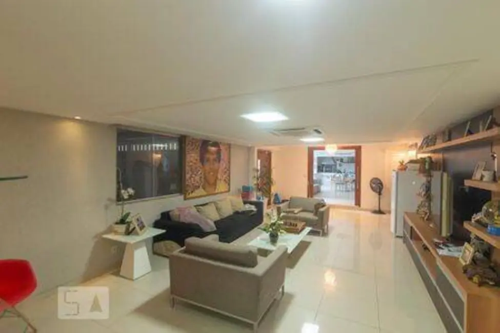 Casa com 6 quartos à venda e para alugar, 610m2 em Recreio dos Bandeirantes, Rio De Janeiro - RJ - imagem 5 Foto 5 de Casa com 6 quartos à venda e para alugar, 610m2 em Recreio dos Bandeirantes, Rio De Janeiro - RJ