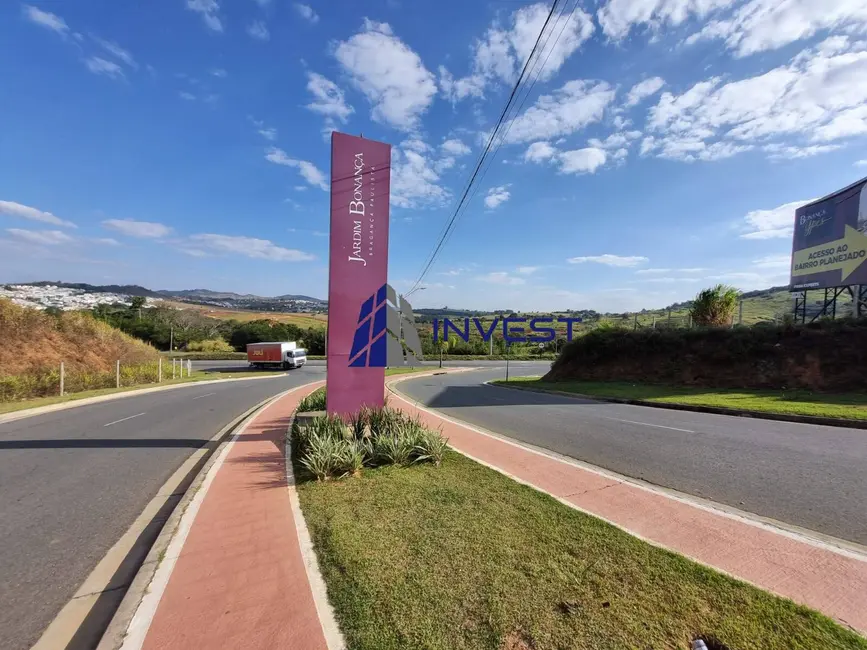 Foto 1 de Terreno / Lote à venda, 265m2 em Braganca Paulista - SP