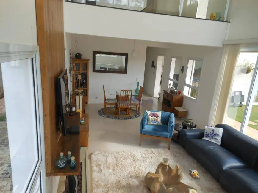 Foto 5 de Casa de Condomínio com 3 quartos à venda, 1000m2 em Parque Dom Henrique, Cotia - SP