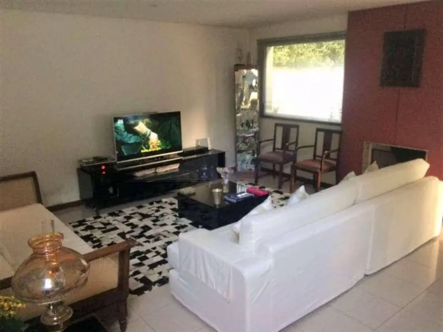 Foto 6 de Casa de Condomínio com 3 quartos à venda e para alugar, 844m2 em Vila Hortência, Cotia - SP