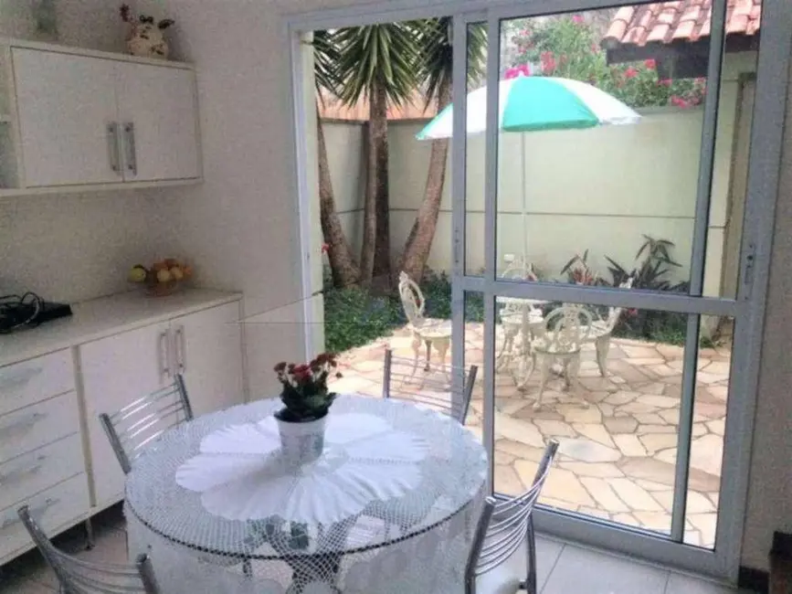 Foto 7 de Casa de Condomínio com 3 quartos à venda e para alugar, 844m2 em Vila Hortência, Cotia - SP