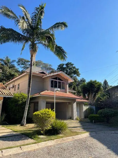 Foto 1 de Casa de Condomínio com 3 quartos à venda e para alugar, 844m2 em Vila Hortência, Cotia - SP