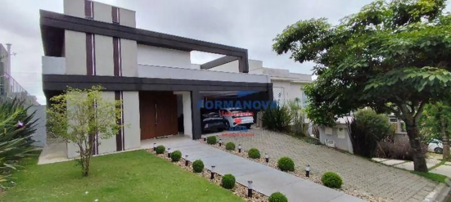 Casa de Condomínio com 3 quartos à venda, 590m2 em Paisagem Renoir, Cotia - SP - imagem 2 Foto 2 de Casa de Condomínio com 3 quartos à venda, 590m2 em Paisagem Renoir, Cotia - SP